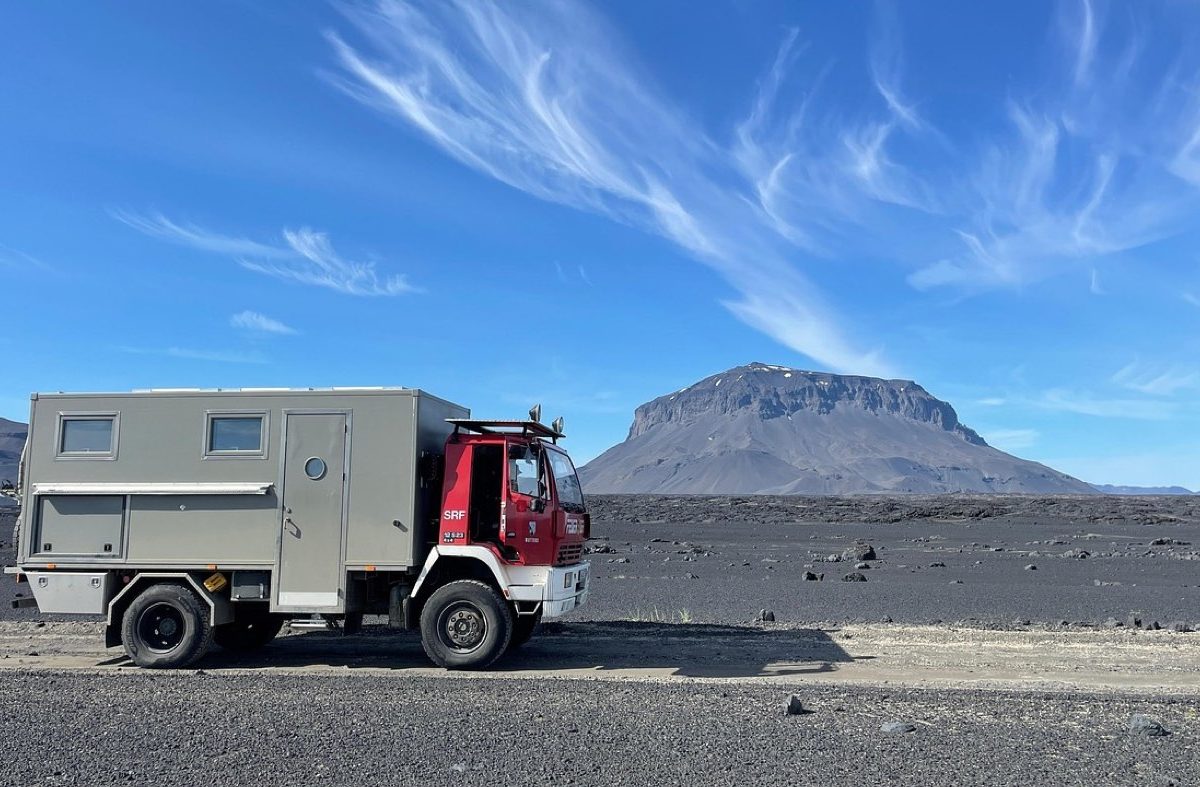 Westfalia ou Volkswagen : comment choisir un van de voyage